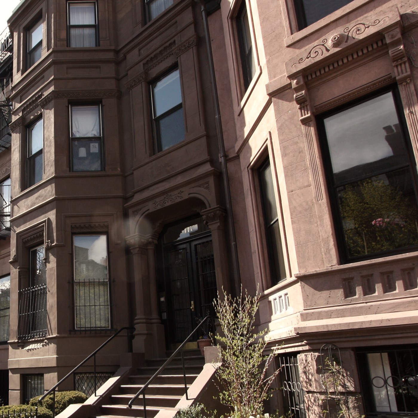 A Boston brownstone street